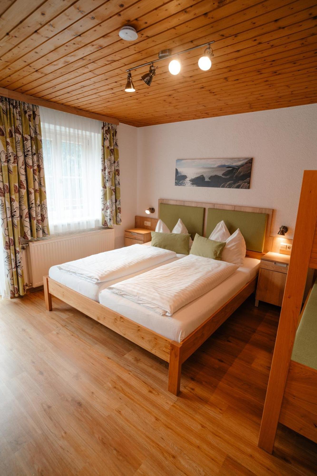 Ertlschweigerhaus Pension - Appartements - Zimmer Donnersbach Екстер'єр фото