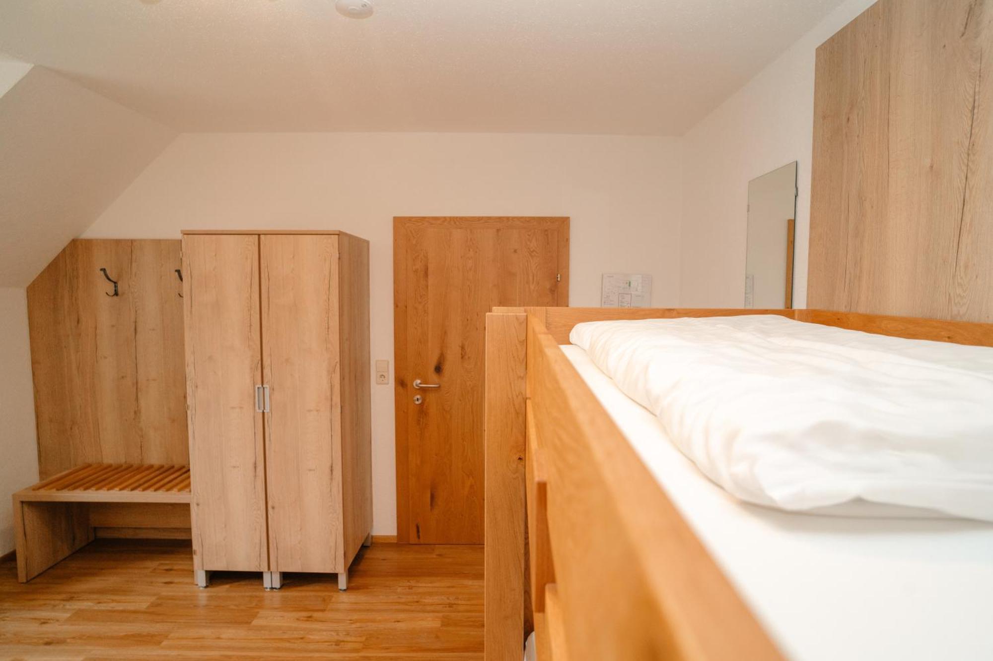 Ertlschweigerhaus Pension - Appartements - Zimmer Donnersbach Екстер'єр фото
