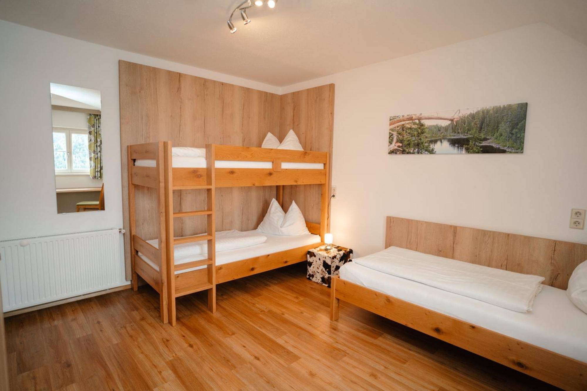 Ertlschweigerhaus Pension - Appartements - Zimmer Donnersbach Екстер'єр фото